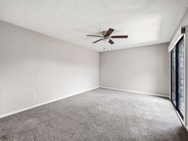 15314 E POND WOODS DRIVE 15314, Tampa, FL 33618