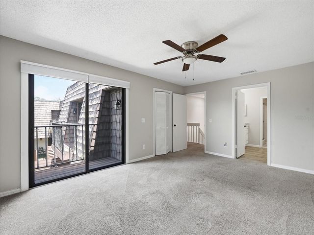 15314 E POND WOODS DRIVE 15314, Tampa, FL 33618
