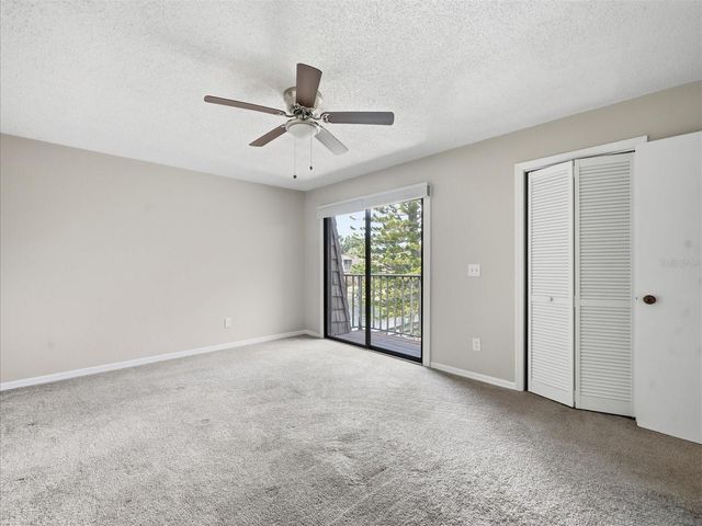 15314 E POND WOODS DRIVE 15314, Tampa, FL 33618