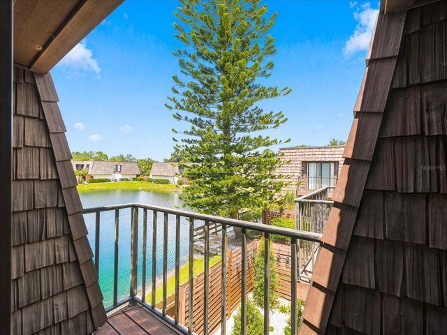 15314 E POND WOODS DRIVE 15314, Tampa, FL 33618