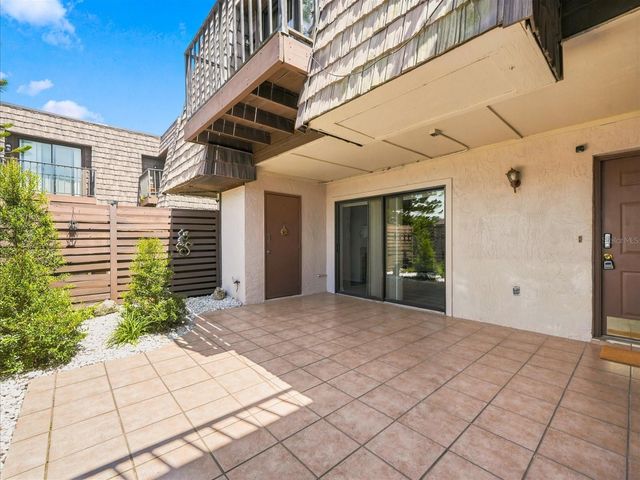 15314 E POND WOODS DRIVE 15314, Tampa, FL 33618