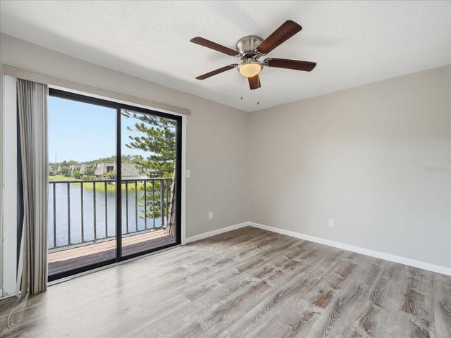 15314 E POND WOODS DRIVE 15314, Tampa, FL 33618