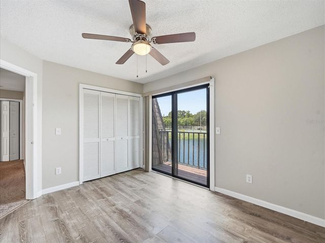 15314 E POND WOODS DRIVE 15314, Tampa, FL 33618