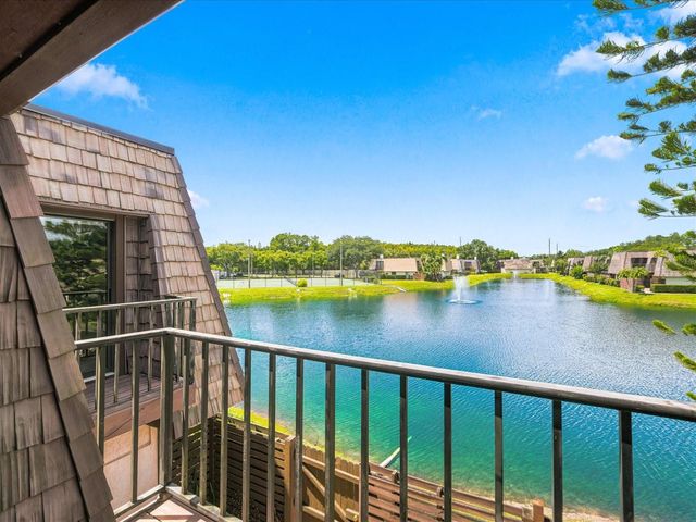 15314 E POND WOODS DRIVE 15314, Tampa, FL 33618