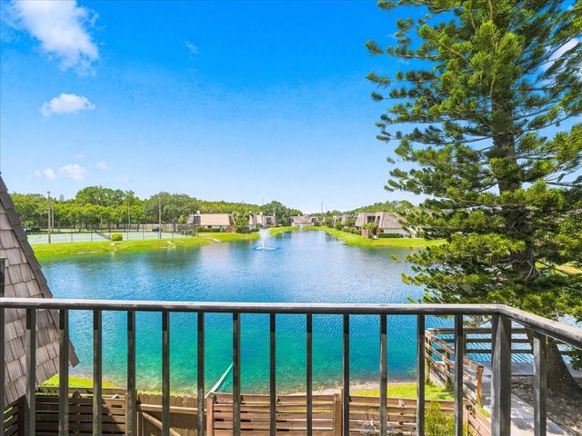 15314 E POND WOODS DRIVE 15314, Tampa, FL 33618