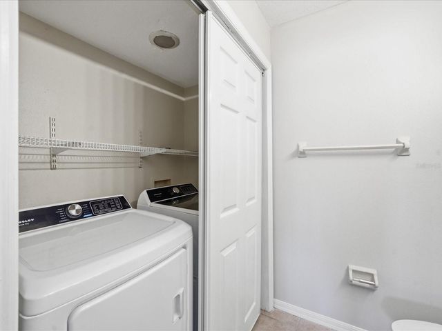 15314 E POND WOODS DRIVE 15314, Tampa, FL 33618