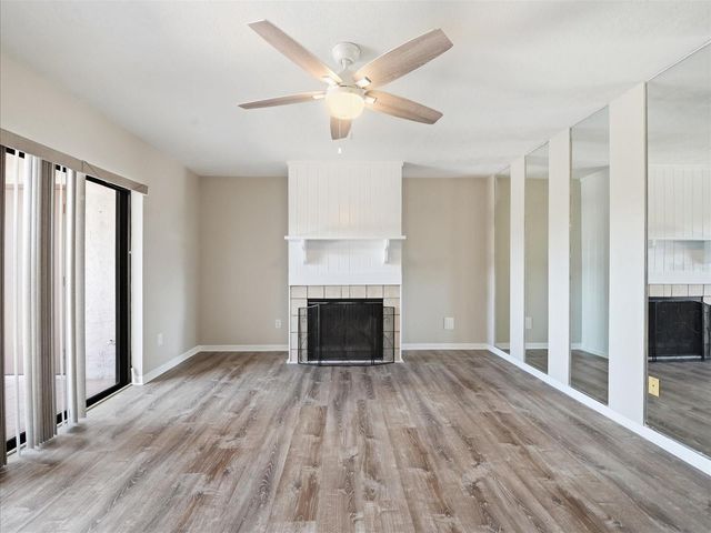 15314 E POND WOODS DRIVE 15314, Tampa, FL 33618