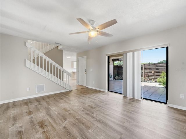 15314 E POND WOODS DRIVE 15314, Tampa, FL 33618