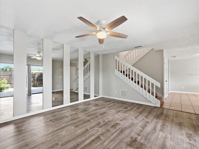 15314 E POND WOODS DRIVE 15314, Tampa, FL 33618