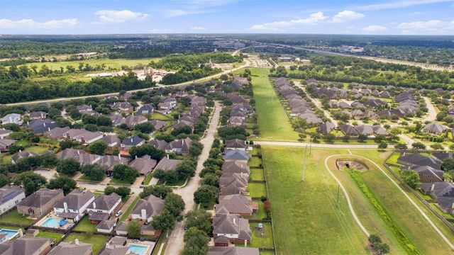 21811 Honeysuckle Grove Lane, Richmond, TX 77469