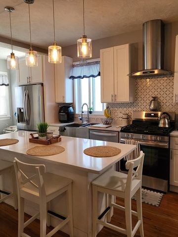 12 Watts St 1, Chelsea, MA 02150