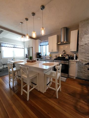 12 Watts St 1, Chelsea, MA 02150