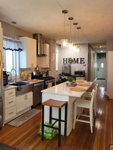 12 Watts St 1, Chelsea, MA 02150