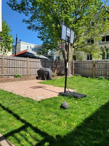 12 Watts St 1, Chelsea, MA 02150