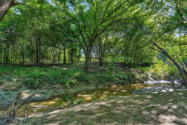 2041 Hudson Court, Alvarado, TX 76009