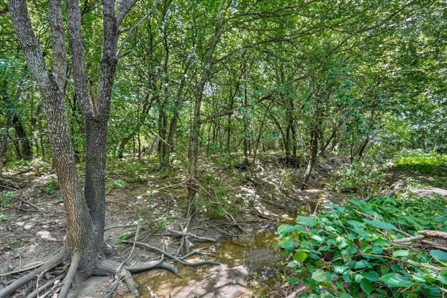 2041 Hudson Court, Alvarado, TX 76009