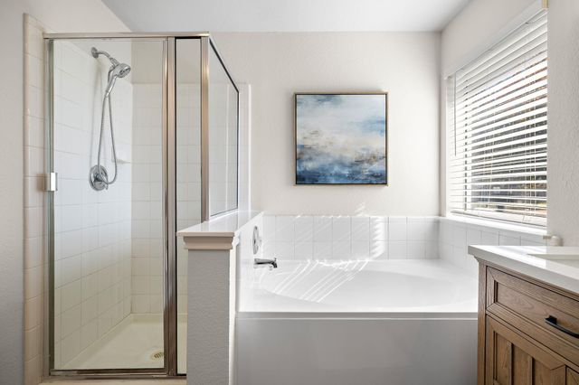 219 Warner BND, Hutto, TX 78634