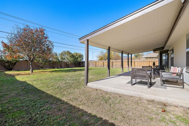 219 Warner BND, Hutto, TX 78634