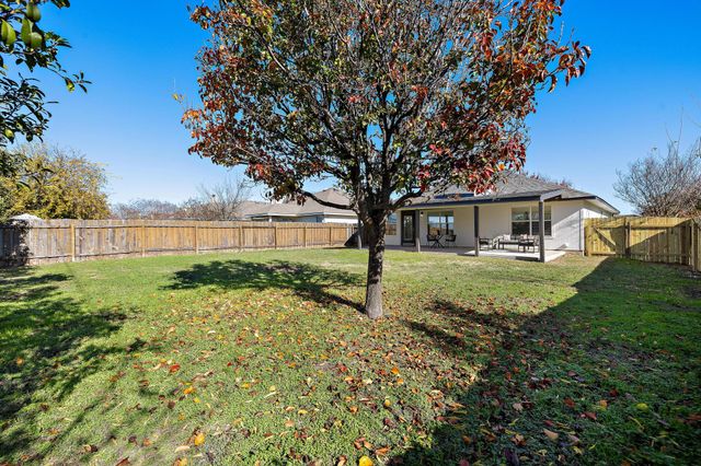 219 Warner BND, Hutto, TX 78634