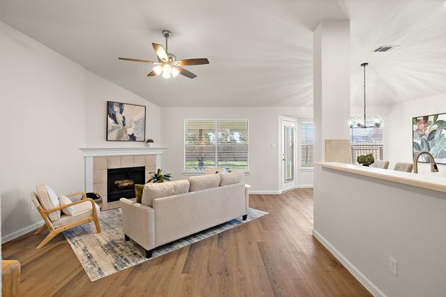 219 Warner BND, Hutto, TX 78634