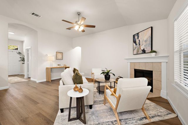 219 Warner BND, Hutto, TX 78634