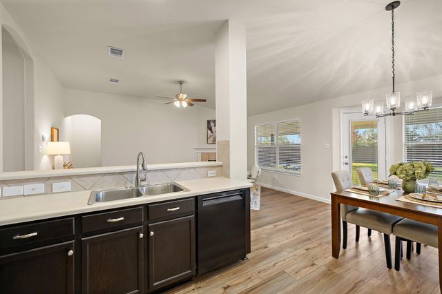 219 Warner BND, Hutto, TX 78634