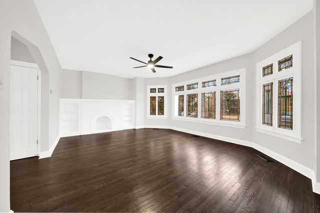 11630 S Hale Avenue, Chicago, IL 60643