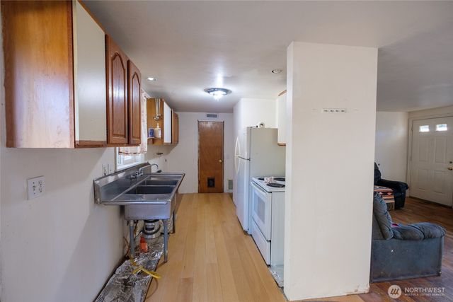 17116 SE 125th Place SE, Renton, WA 98058