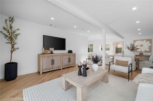 17381 Meer, Huntington Beach, CA 92647