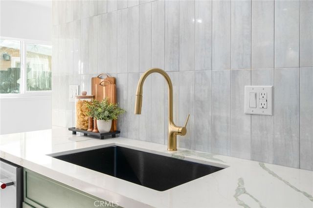 17381 Meer, Huntington Beach, CA 92647