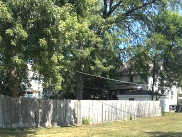 2712 Elizabeth Avenue, Zion, IL 60099