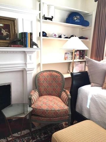 16 Royce Road 6, Boston, MA 02134