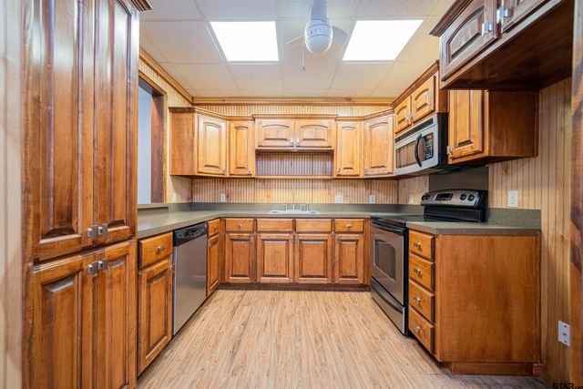 169 Private Road 8519, Van, TX 75790