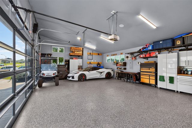16659 Winston Drive, Clive, IA 50325