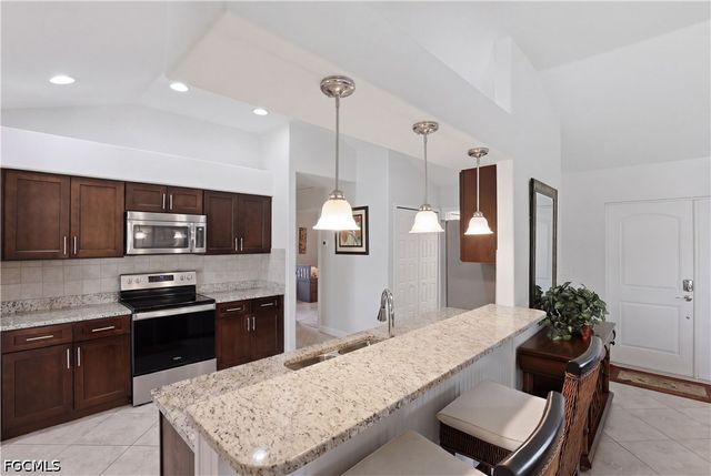 4702 SW 20th AVE, Cape Coral, FL 33914