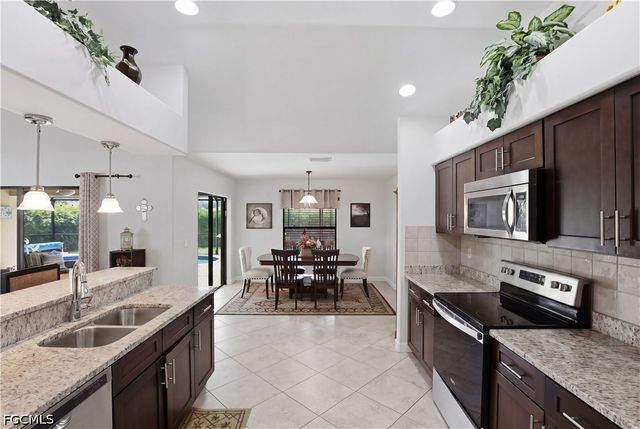 4702 SW 20th AVE, Cape Coral, FL 33914