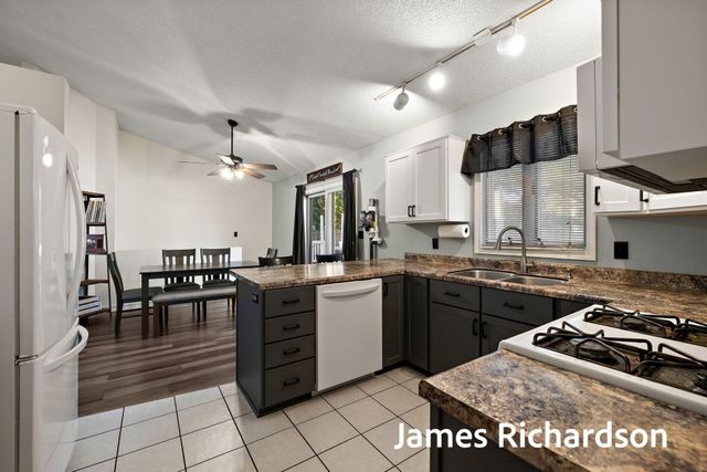 15249 Widgeon Road, Grand Haven, MI 49417