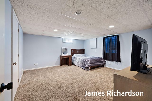 15249 Widgeon Road, Grand Haven, MI 49417