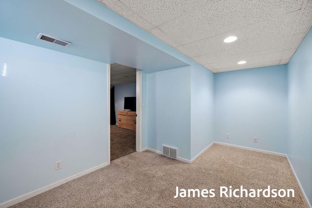 15249 Widgeon Road, Grand Haven, MI 49417