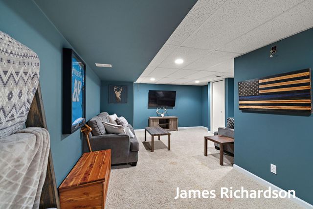 15249 Widgeon Road, Grand Haven, MI 49417