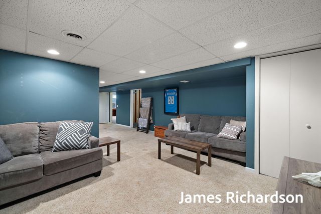 15249 Widgeon Road, Grand Haven, MI 49417