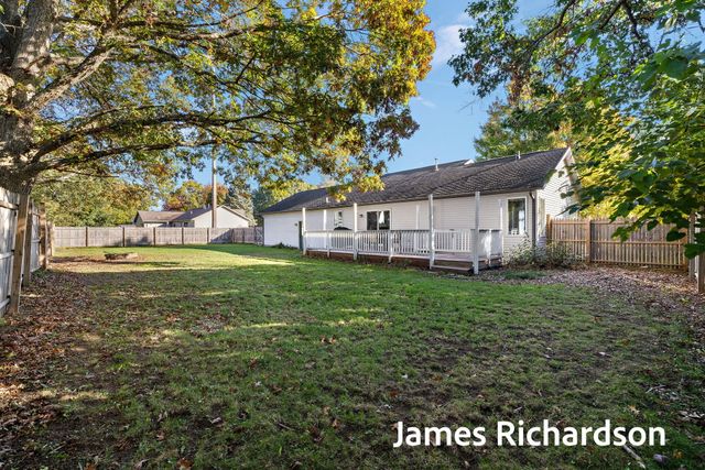 15249 Widgeon Road, Grand Haven, MI 49417