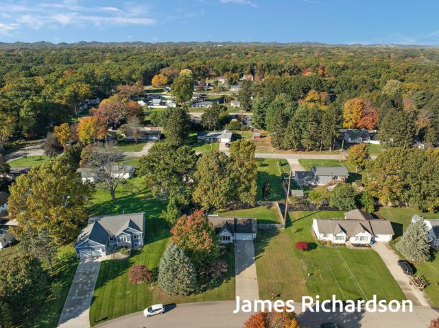 15249 Widgeon Road, Grand Haven, MI 49417