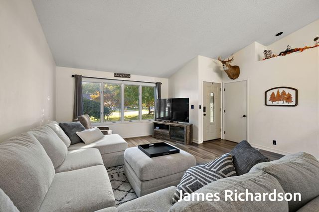 15249 Widgeon Road, Grand Haven, MI 49417