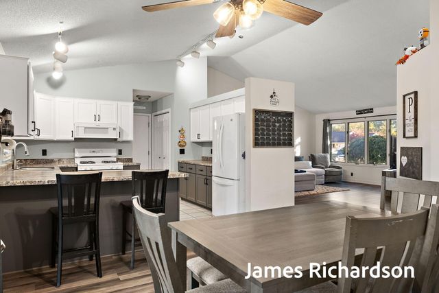 15249 Widgeon Road, Grand Haven, MI 49417