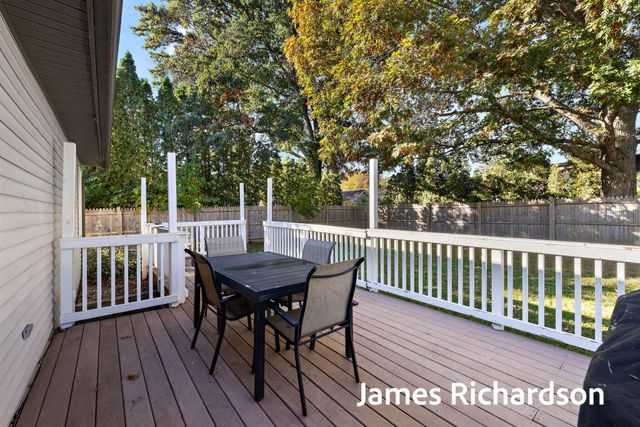 15249 Widgeon Road, Grand Haven, MI 49417