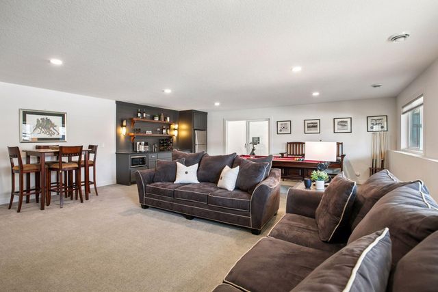 6300 Ranier Lane N, Maple Grove, MN 55311