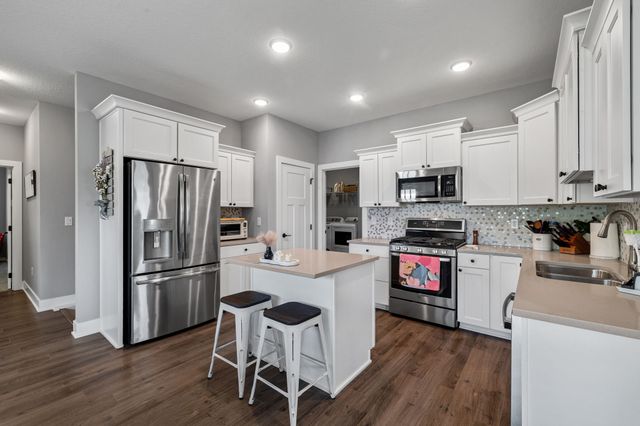 9288 Primo Lane, West Des Moines, IA 50266