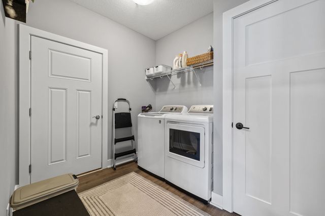 9288 Primo Lane, West Des Moines, IA 50266