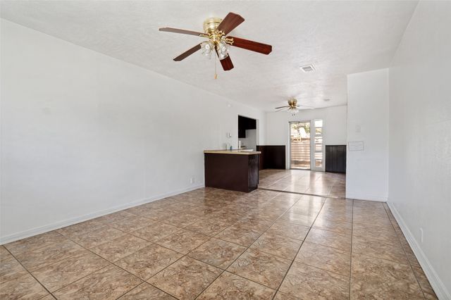 3013 Emmett Street, Dallas, TX 75211